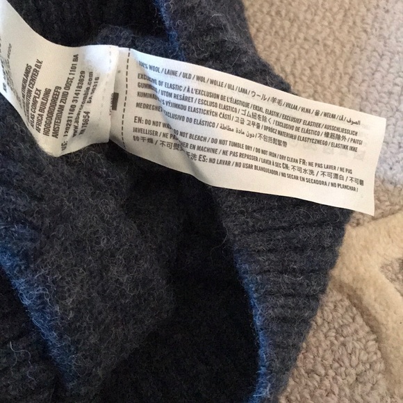 Wool Abercrombie and Fitch sweater - Picture 4 of 4